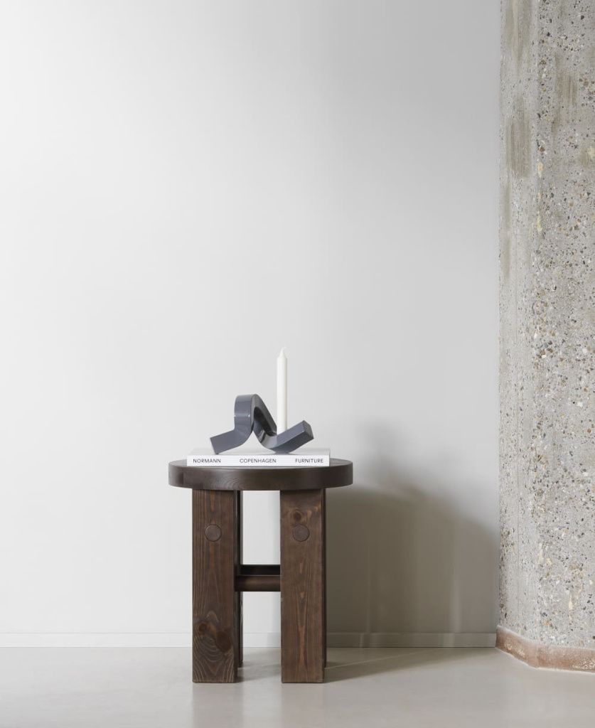 Подсвечник Crooked Candlestick One Warm Grey