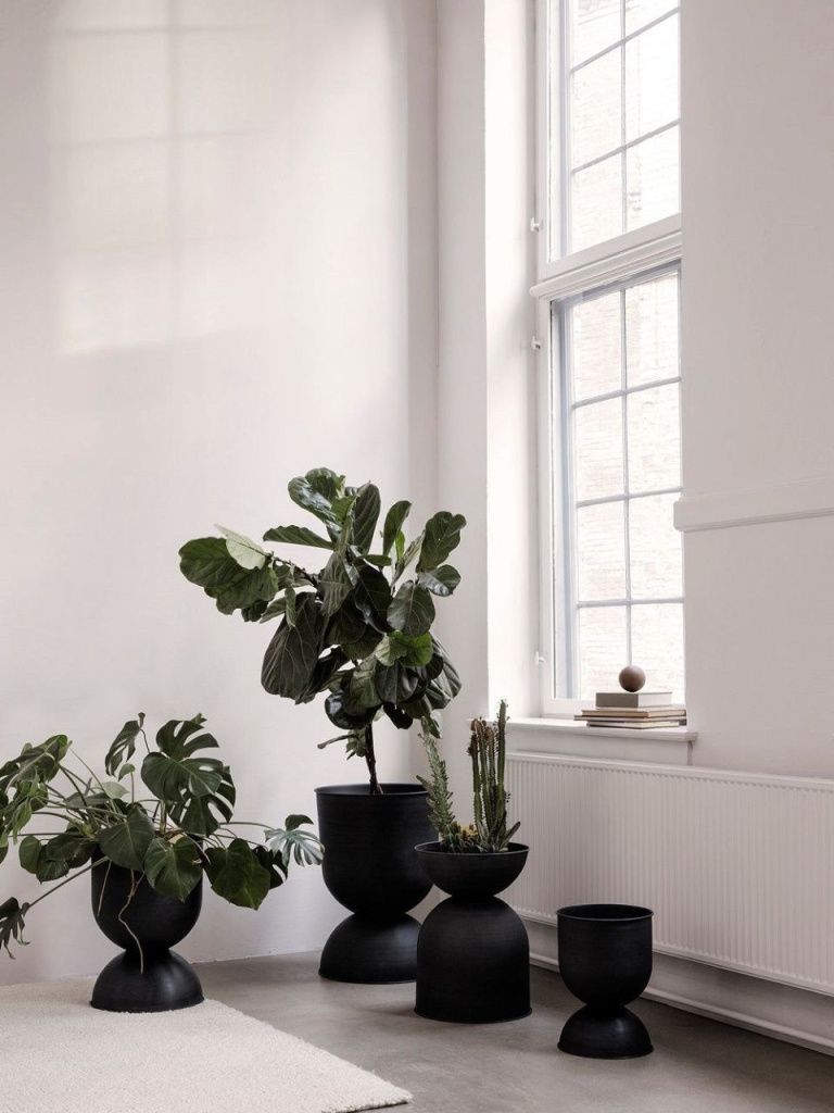 Горшок для цветов Hourglass Pot Small