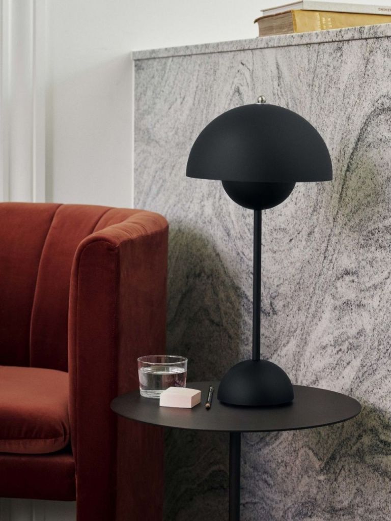 Светильник настольный Flowerpot VP3 Matt Black
