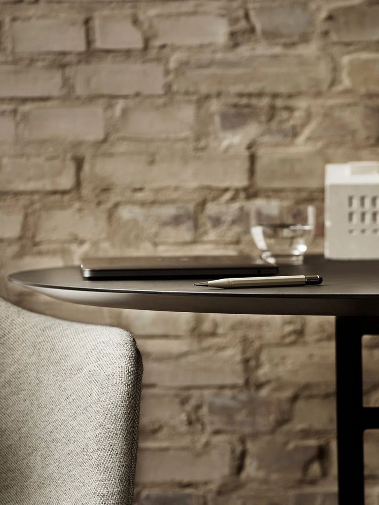 Стол Snaregade Dining Table Round Ø120
