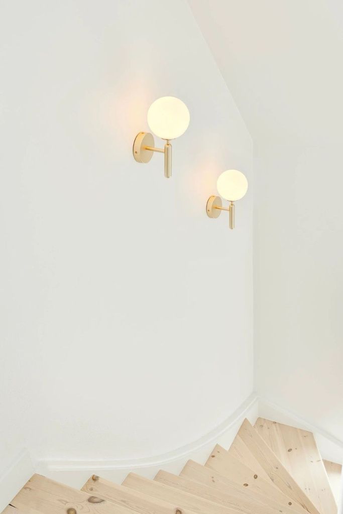 Бра Miira Wall Brass Opal White