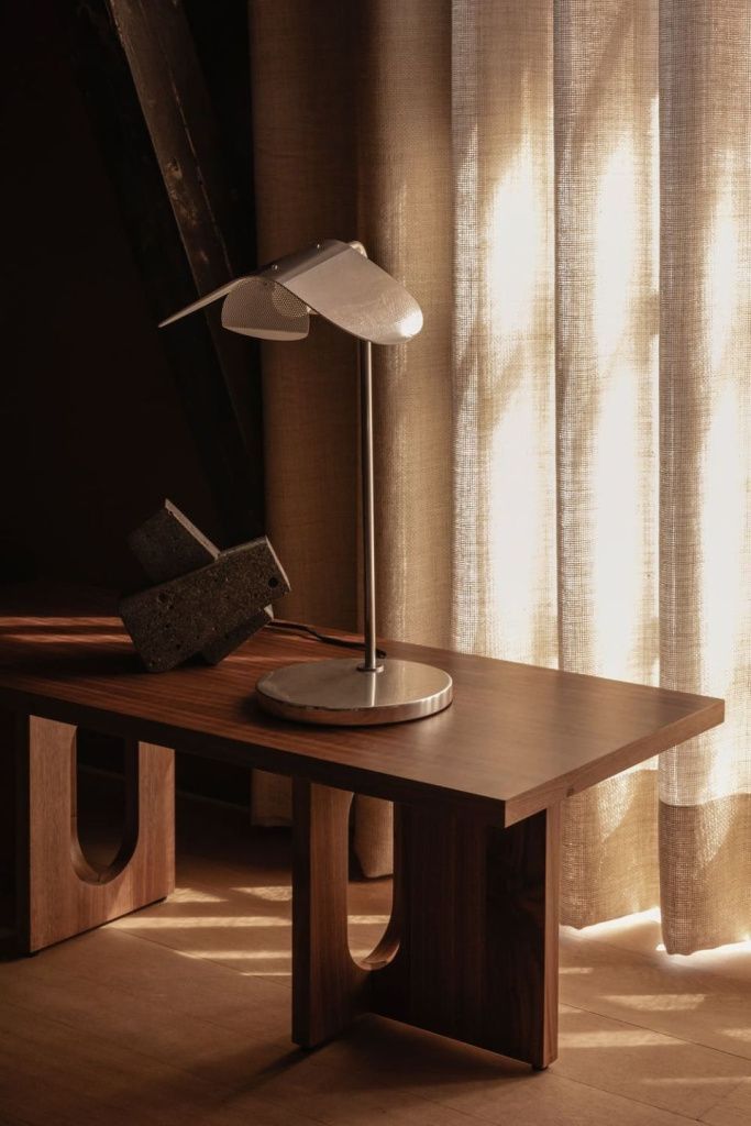 Лампа настольная Wing Table Lamp | Audo Copenhagen (MENU)