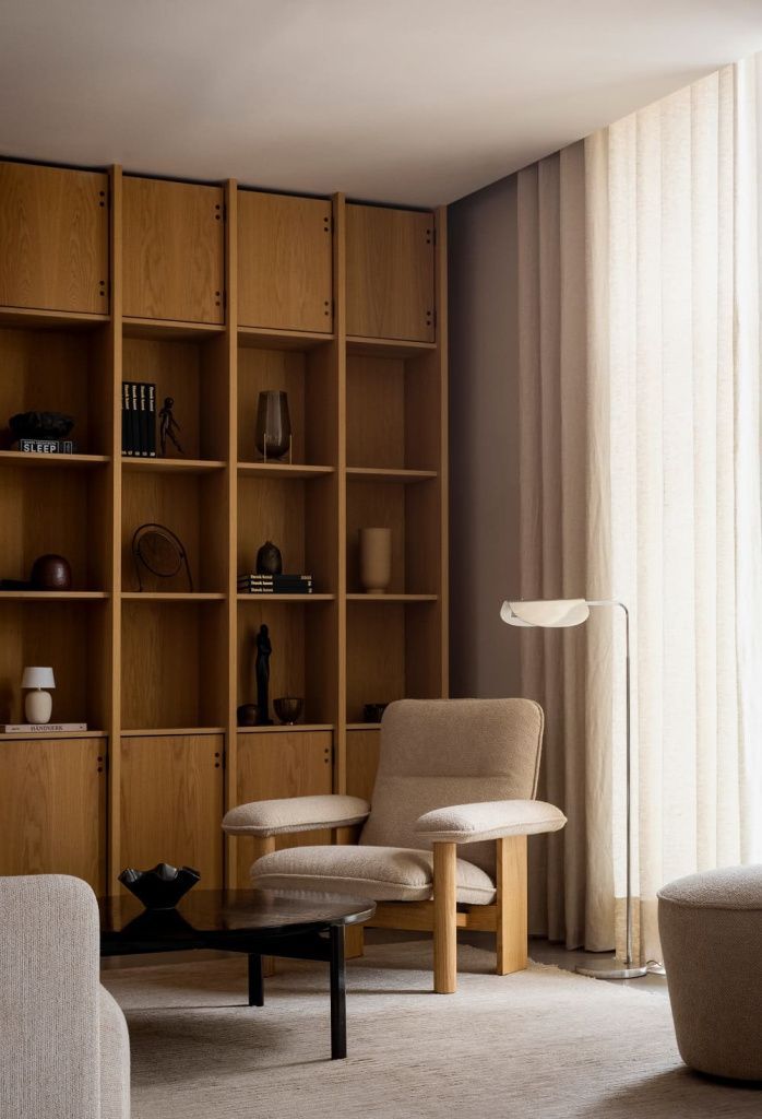 Кресло Brasilia Lounge Chair Natural Oak Boucle 20
